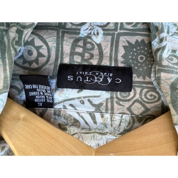 Mens short sleeve button down shirt, sz XL - Picture 3 of 6